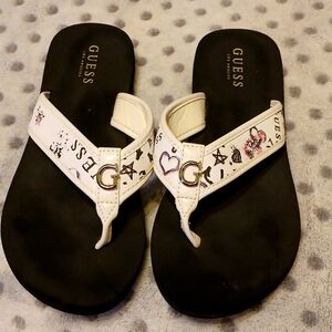 Womens Guess flip flops
